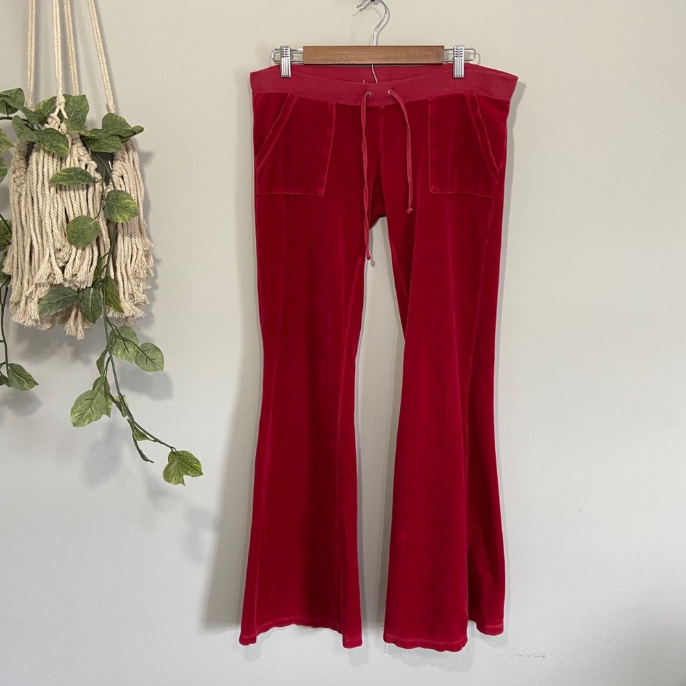 Y2K Juicy Couture track suit bottoms!
